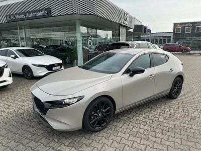 Nieuw Mazda 3 Nagisa 140 PK (102 kW) 2026 Zwart Sedan