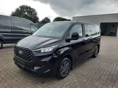 Gebraucht Ford Tourneo Custom Titanium 136 PS (100 kW) 2025 Schwarz Van