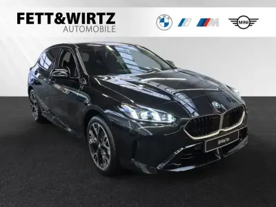 Gebraucht BMW 120 M Sport 170 PS (125 kW) 2026 Saphirschwarz metallic Kleinwagen