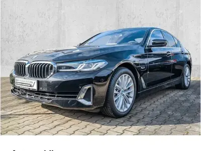 Second-hand BMW 520 Luxury Line 184 CP (135 kW) 2023 Negru Berlinǎ