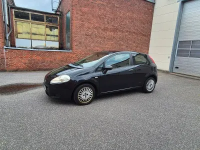 Gebraucht Fiat Grande Punto Active 77 PS (56 kW) 2009 Schwarz Kleinwagen