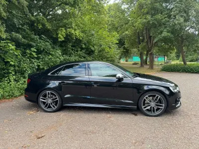 Gebraucht Audi S3 Ambiente 300 PS (220 kW) 2014 Schwarz Limousine