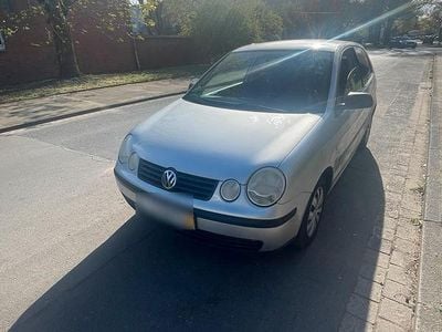 Gebraucht VW Polo 54 PS (39 kW) 2004 Silber Kleinwagen