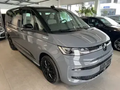 Gebraucht VW Multivan Edition 150 PS (110 kW) 2025 Grau Van / Kleinbus