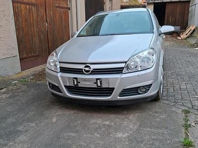 Gebraucht Opel Astra 101 PS (74 kW) 2005 Silber Kombi