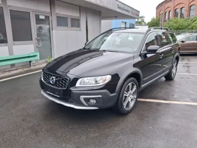 Używany Volvo XC70 Summum 215 KM (158 kW) 2015 Czarny Kombi