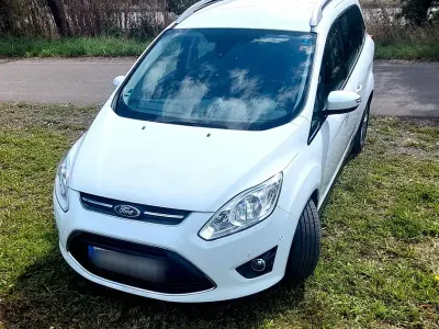Używany Ford Grand C-Max 150 KM (110 kW) 2015 Biały Minivan