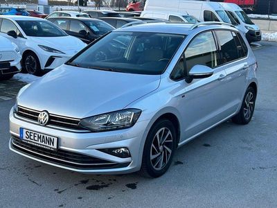 Silber Gebraucht 2018 VW Golf Sportsvan Join Van / Kleinbus | 15.700 € (Fairer Preis)