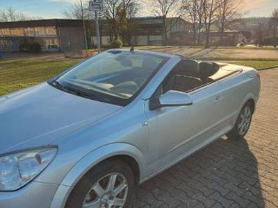 Silber Gebraucht 2007 Opel Astra Cabriolet Cosmo Cabrio | 2.700 € (Fairer Preis)