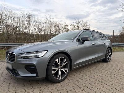 Gebraucht Volvo V60 R-Design 197 PS (144 kW) 2020 Grau Kombi