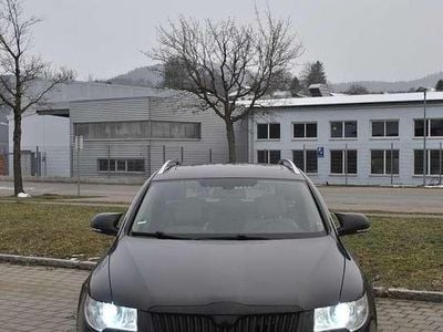 Gebraucht Skoda Superb Elegance 140 PS (102 kW) 2013 Braun Kombi