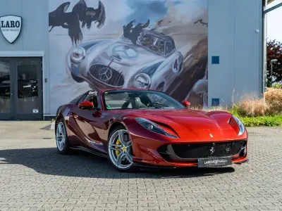 Second-hand Ferrari 812 799 CP (587 kW) 2021 Roșu Cabrio