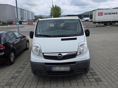 Usata Opel Vivaro 105 CV (77 kW) 2012 Bianco Monovolume