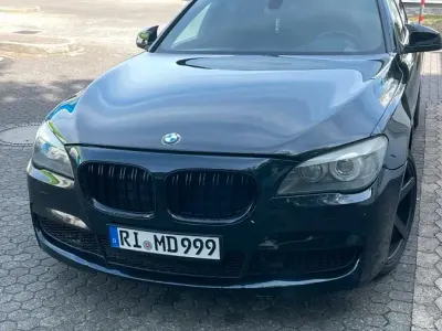 Gebraucht BMW 730 317 PS (233 kW) 2011 Schwarz Limousine