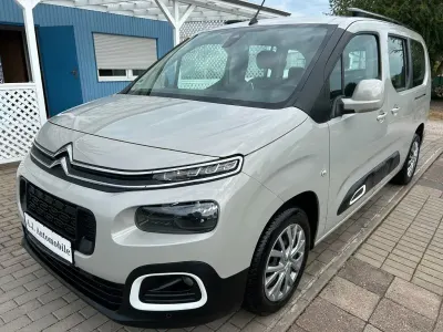 Gebraucht Citroën Berlingo Feel 131 PS (96 kW) 2019 Grau Van / Kleinbus
