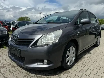 Gebraucht Toyota Verso Life 147 PS (108 kW) 2010 Van / Kleinbus