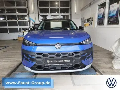 Gebraucht VW T-Roc Cabriolet Life 150 PS (110 kW) 2026 Blau metallic SUV