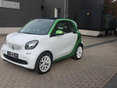 Gebraucht Smart ForTwo Electric Drive Passion 60 kW (82 PS) 2018 Grün Kleinwagen