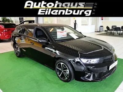 Gebraucht Opel Astra 131 PS (96 kW) 2025 Schwarz Kleinwagen