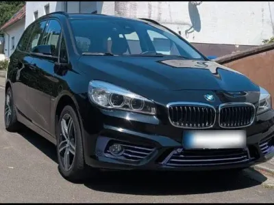 Gebraucht BMW 218 Gran Tourer Sport Line 150 PS (110 kW) 2015 Schwarz Van / Kleinbus