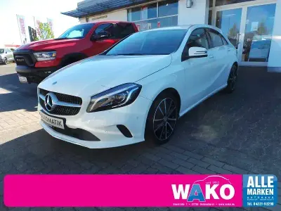 Gebraucht Mercedes A200 Urban 136 PS (100 kW) 2015 Weiß Kleinwagen
