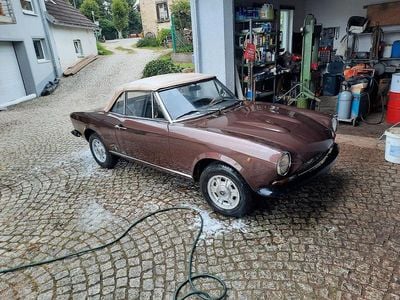 Gebraucht Fiat 124 Spider 118 PS (86 kW) 1974 Braun Cabrio