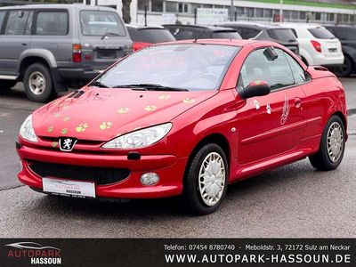 Gebraucht Peugeot 206 CC Platinum 109 PS (80 kW) 2005 Farbe rot aden/deckende lackie Cabrio