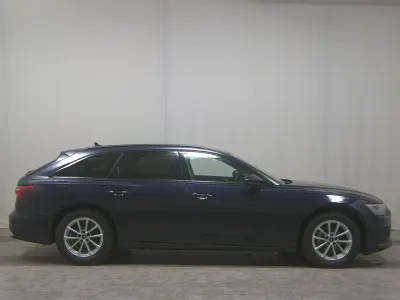 Gebraucht Audi A6 Basis 204 PS (150 kW) 2022 Blau Kombi