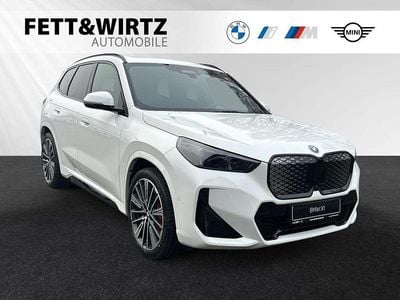Neu BMW iX1 M Sport 230 kW (313 PS) 2025 Alpinweiß SUV