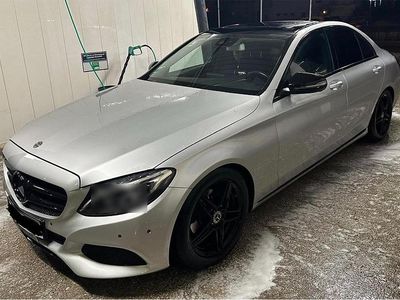 Grau Gebraucht 2018 Mercedes C63 AMG Limousine | 17.500 €