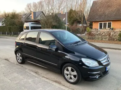 Usata Mercedes B150 95 CV (69 kW) 2009 Nero Monovolume