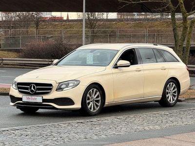 Gebraucht Mercedes E220 194 PS (142 kW) 2019 Beige Limousine