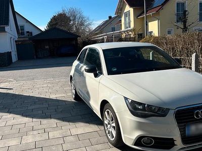 Gebraucht Audi A1 86 PS (63 kW) 2012 Weiß Kleinwagen
