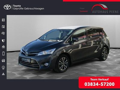Grau Gebraucht 2014 Toyota Verso Skyview Edition Van / Kleinbus | 11.189 € (Fairer Preis)