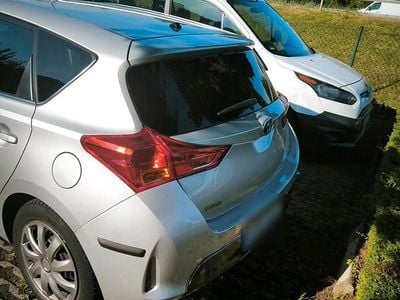 Toyota Auris Hybrid