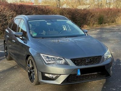 Grau Gebraucht 2016 Seat Leon ST FR Kombi | 10.500 € (Fairer Preis)