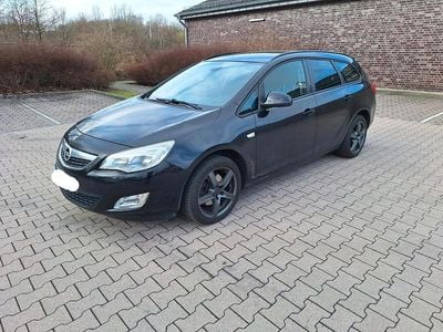 Gebraucht Opel Astra 160 PS (117 kW) 2011 Schwarz Kombi