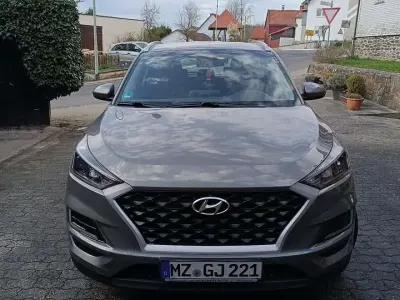 Gebraucht Hyundai Tucson Select 132 PS (97 kW) 2019 Grün SUV