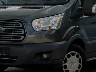 Gebraucht Ford Transit Trend 131 PS (96 kW) 2018 Grau Van / Kleinbus
