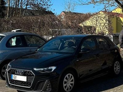 Second-hand Audi A1 Sportback S-Line 110 CP (80 kW) 2022 Negru Hatchback