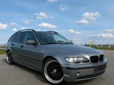 Gebraucht BMW 318 2005 Grau Kombi