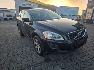 Second-hand Volvo XC60 Momentum 163 CP (119 kW) 2011 Negru SUV