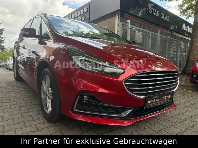 Używany Ford S-MAX Titanium 190 KM (139 kW) 2022 Czerwony Minivan