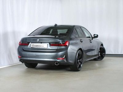 Grau Gebraucht 2021 BMW 320 Luxury Line Limousine | 29.458 € (Fairer Preis)