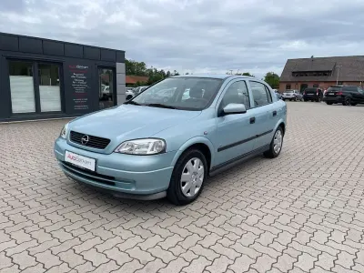 Gebraucht Opel Astra Classic 90 PS (66 kW) 2010 Silber Limousine