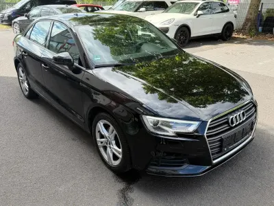 Gebraucht Audi A3 Basis 116 PS (85 kW) 2019 Schwarz Limousine