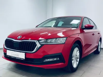 Gebraucht Skoda Octavia G-TEC Ambition 131 PS (96 kW) 2021 Rot Limousine