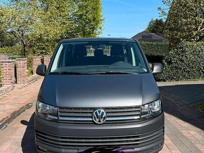 Usata VW Transporter 150 CV (110 kW) 2016 Grigio Furgone