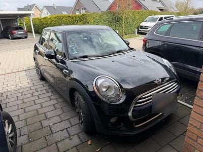Second-hand Mini Cooper 135 CP (99 kW) 2015 Negru Hatchback