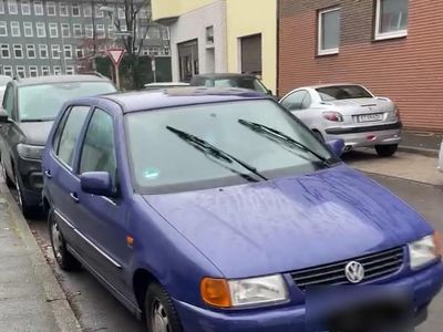 Blau Gebraucht 1999 VW Polo Kleinwagen | 1.300 €